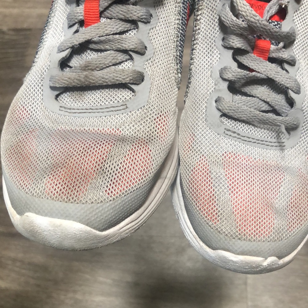 NIKE Youth Sneakers - Picture 6 of 7